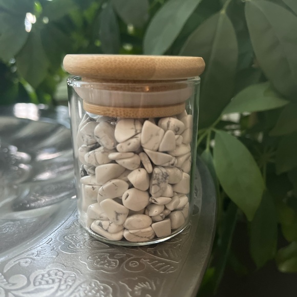 Howlite Chips - Picture 5 of 6